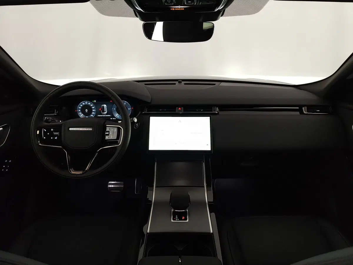 Land Rover Range Rover Velar nuova a Brindisi (4)