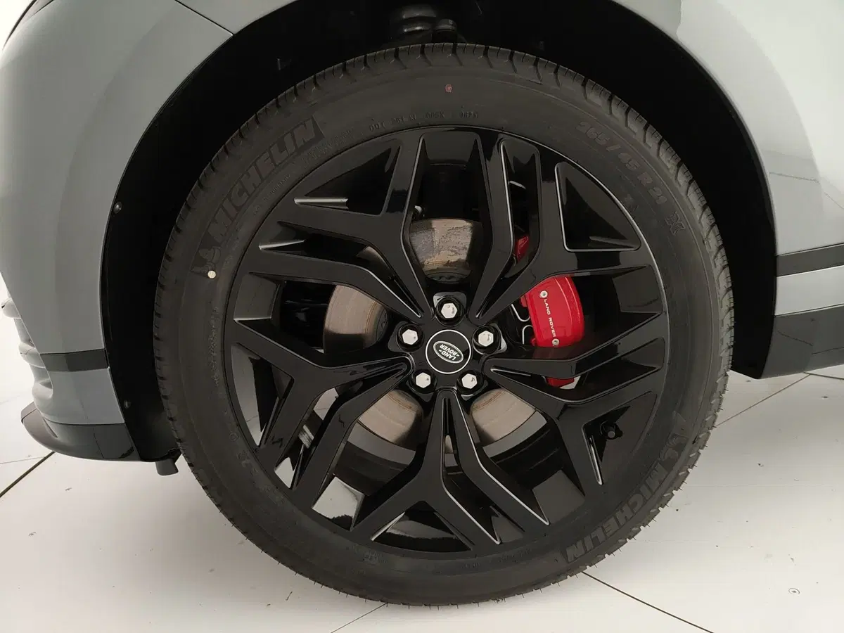 Land Rover Range Rover Velar nuova a Brindisi (9)