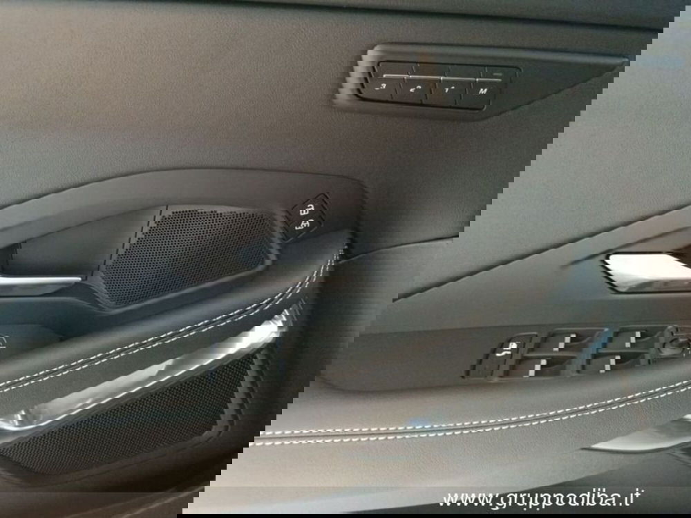 Jaguar E-Pace usata a Macerata (11)