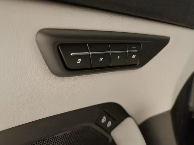 Jaguar E-Pace usata a Macerata (10)