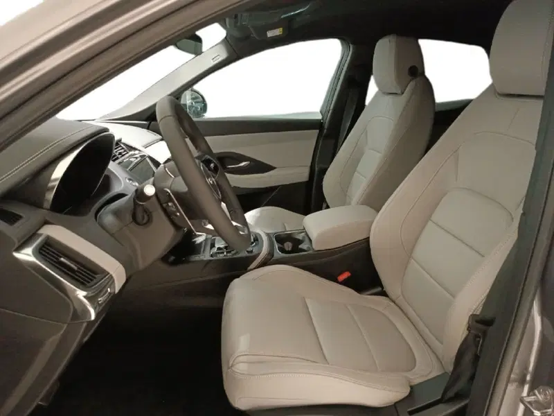 Jaguar E-Pace usata a Macerata (3)