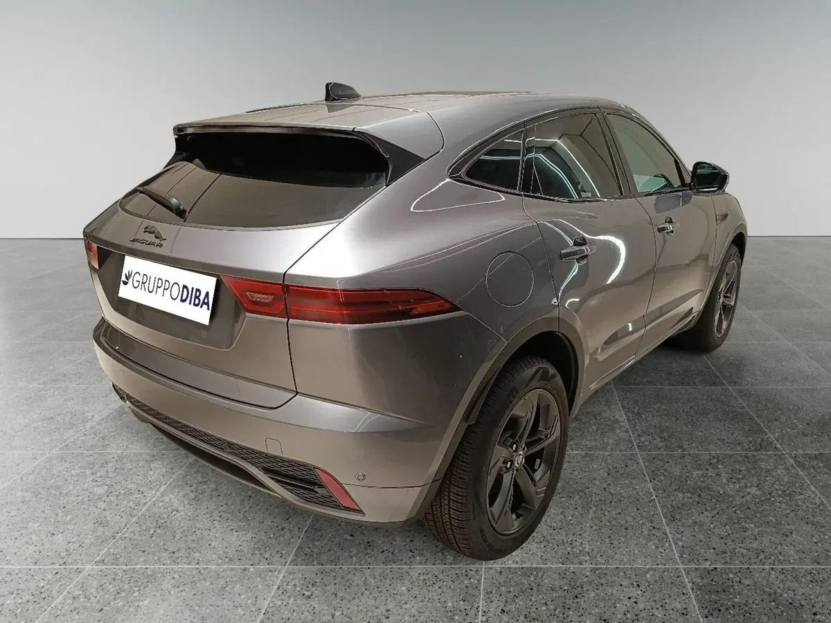 Jaguar E-Pace usata a Macerata (5)