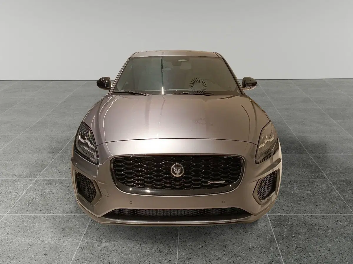 Jaguar E-Pace usata a Macerata (7)