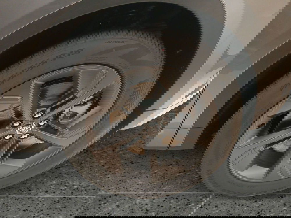 Jaguar E-Pace usata a Macerata (9)