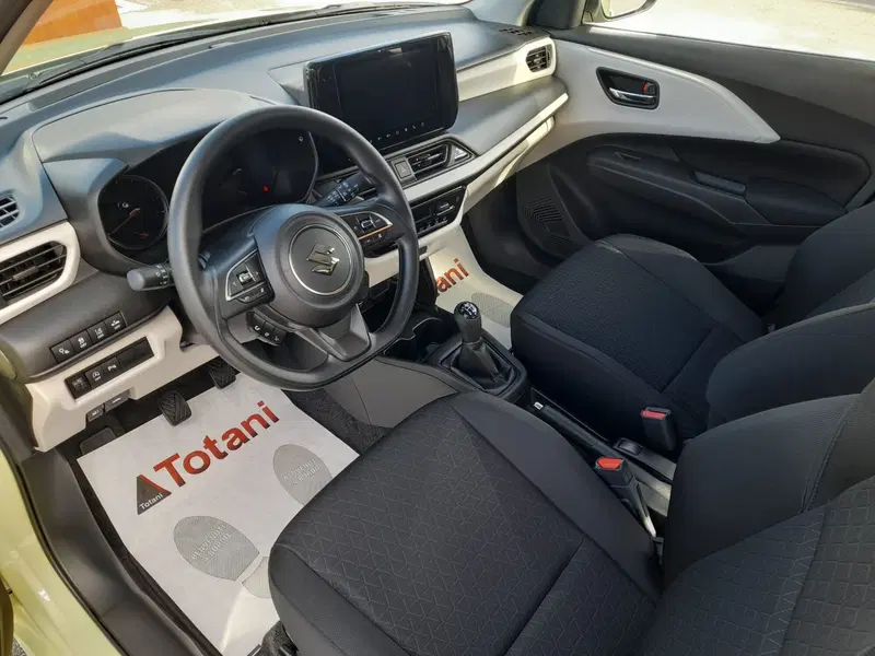 Suzuki Swift nuova a L'Aquila (11)