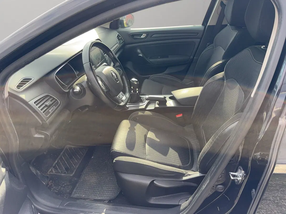 Renault Mégane Sporter usata a Macerata (10)
