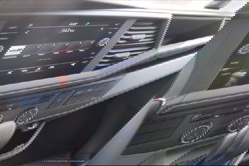 Volkswagen Veicoli Commerciali T6.1 usata a Bologna (7)