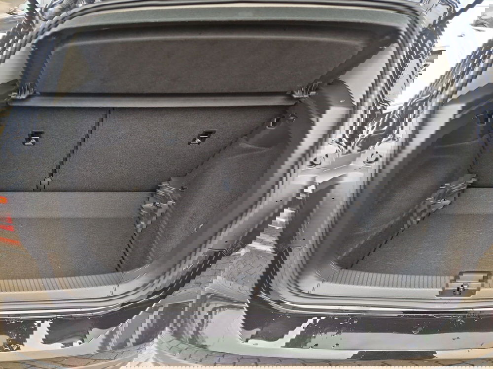 Volkswagen T-Cross usata a Siena (10)