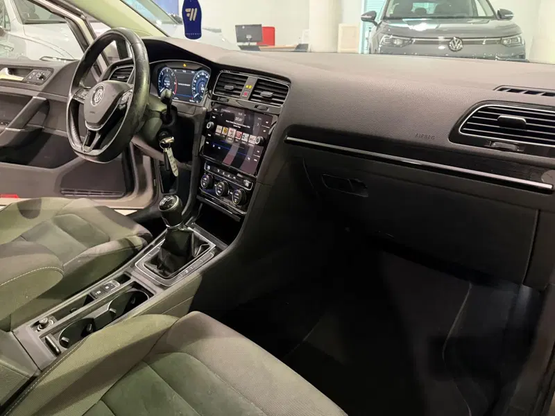 Volkswagen Golf usata a Genova (10)