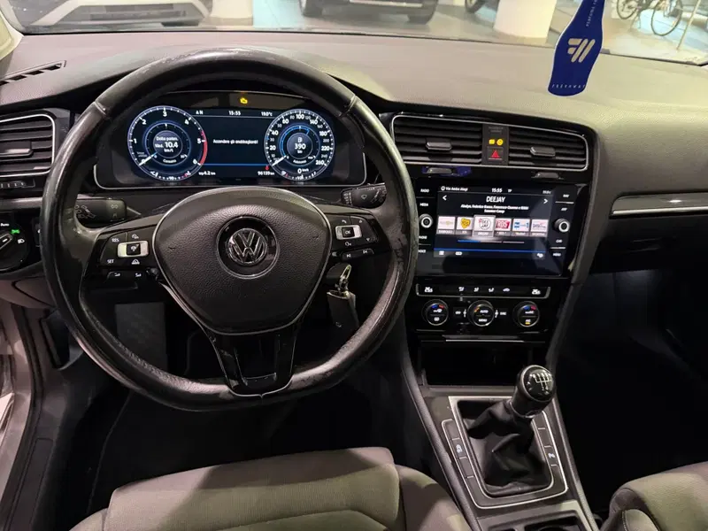 Volkswagen Golf usata a Genova (11)