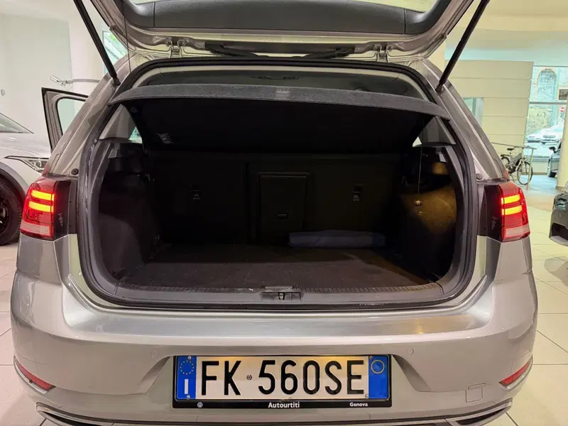 Volkswagen Golf usata a Genova (9)