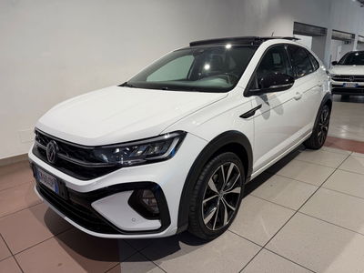 Volkswagen Taigo 1.0 TSI 110 CV DSG R-Line del 2023 usata a Genova