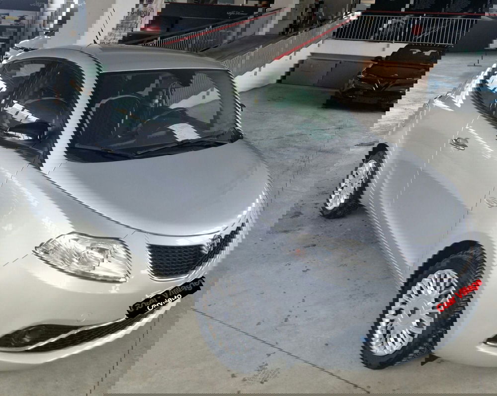 Lancia Ypsilon usata a Terni