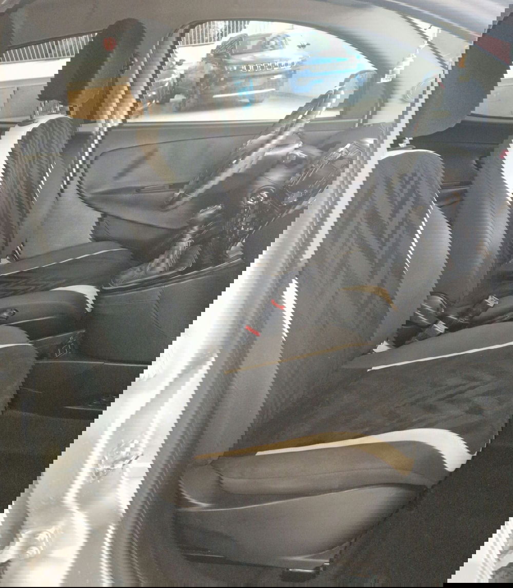 Lancia Ypsilon usata a Terni (8)