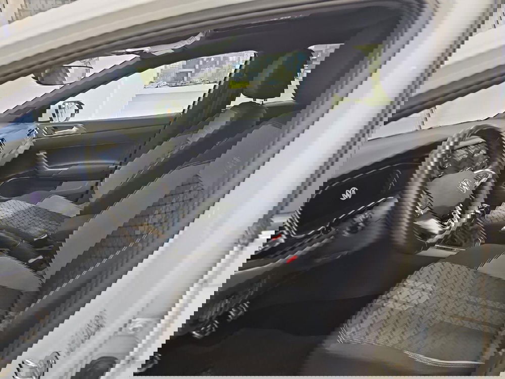 Volkswagen Taigo usata a Lecco (10)