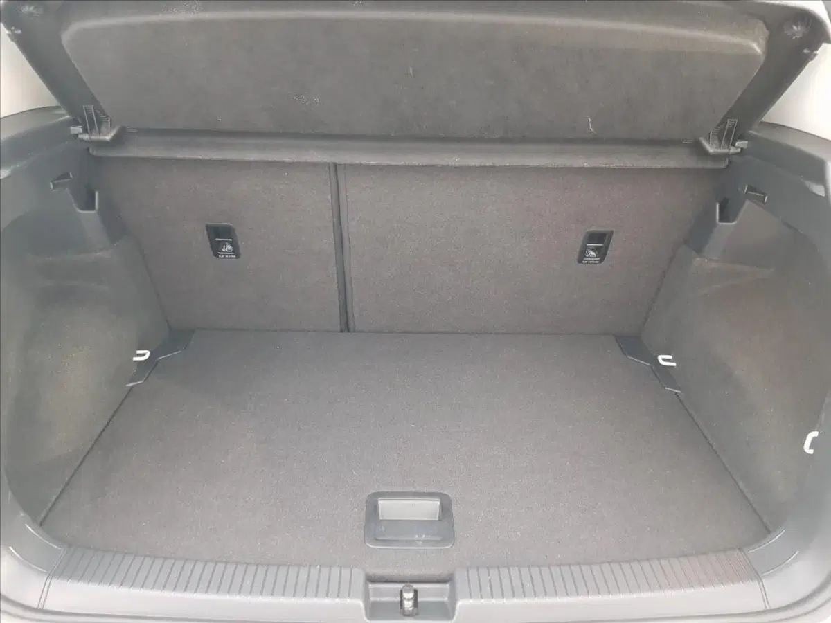 Volkswagen T-Cross usata a Lucca (15)