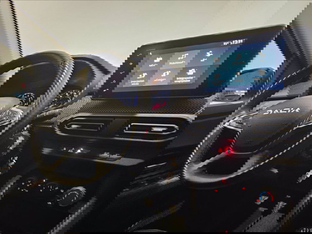 Dacia Jogger usata a Palermo (11)