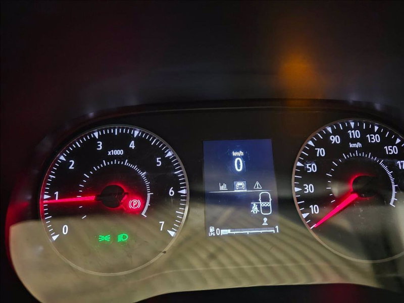 Dacia Jogger usata a Palermo (12)