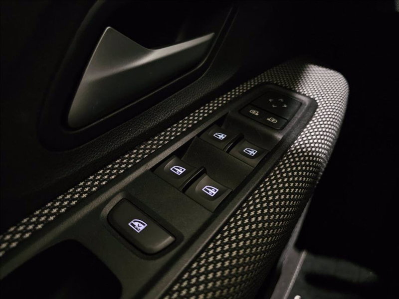 Dacia Jogger usata a Palermo (18)