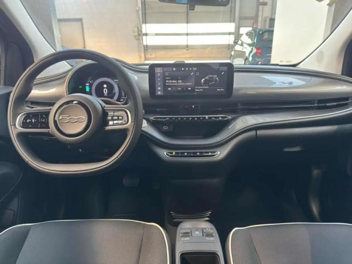 Fiat 500e nuova a Vercelli (11)