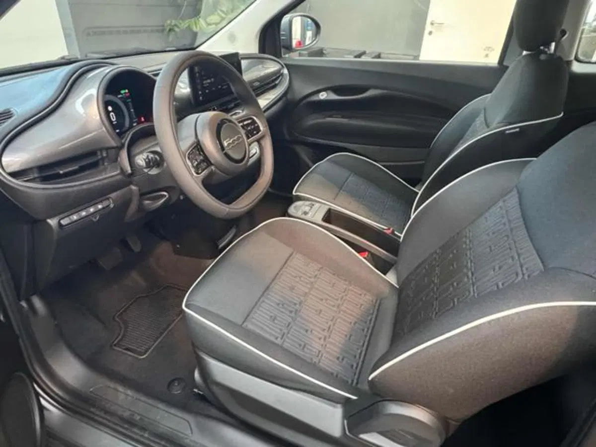 Fiat 500e nuova a Vercelli (13)