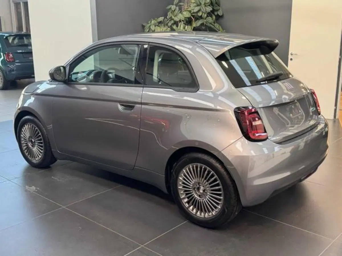 Fiat 500e nuova a Vercelli (5)