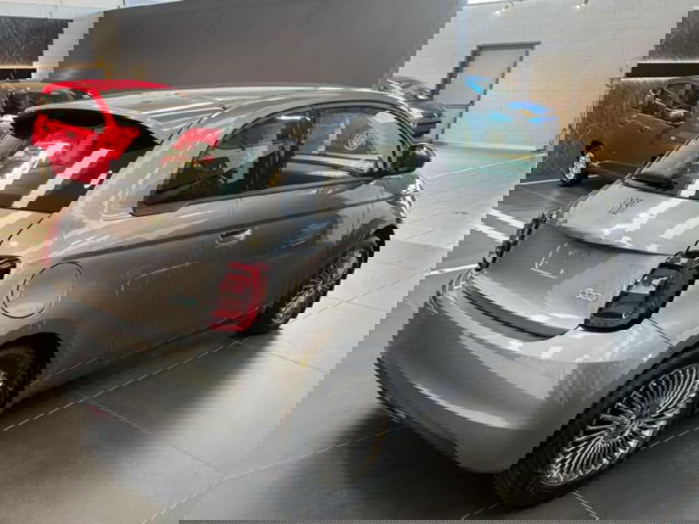 Fiat 500e nuova a Vercelli (7)