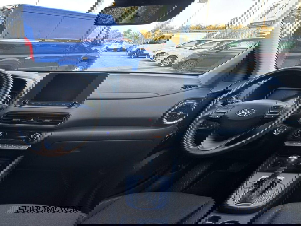 Hyundai Kona usata a Bari (12)