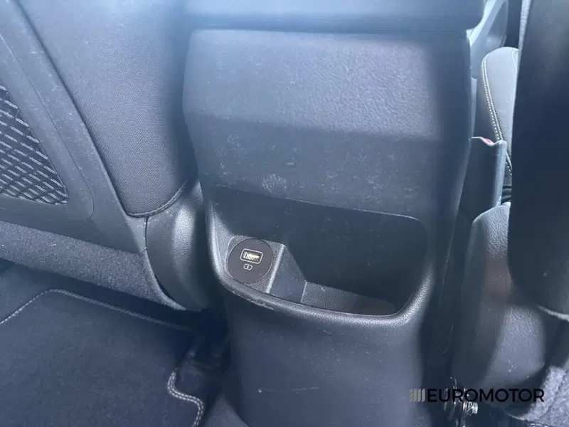 Hyundai Kona usata a Bari (13)