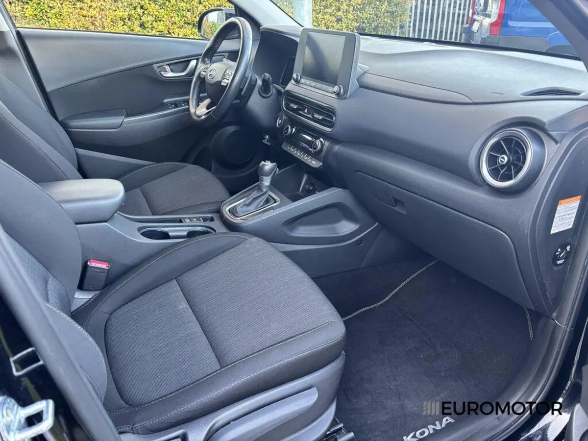 Hyundai Kona usata a Bari (14)