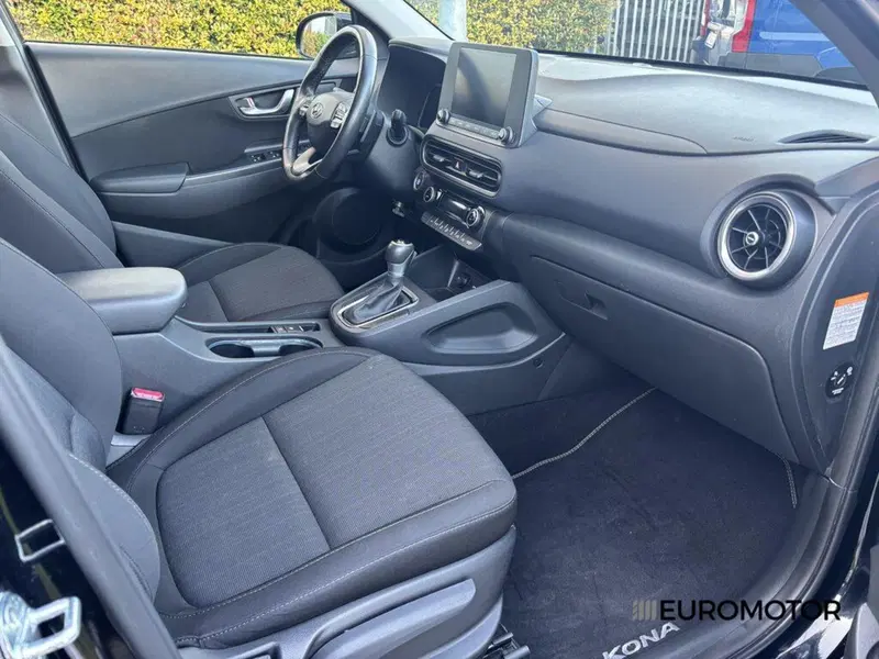 Hyundai Kona usata a Bari (14)