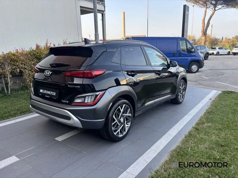 Hyundai Kona usata a Bari (5)