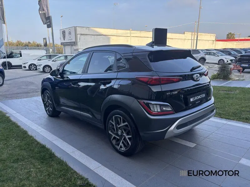 Hyundai Kona usata a Bari (7)
