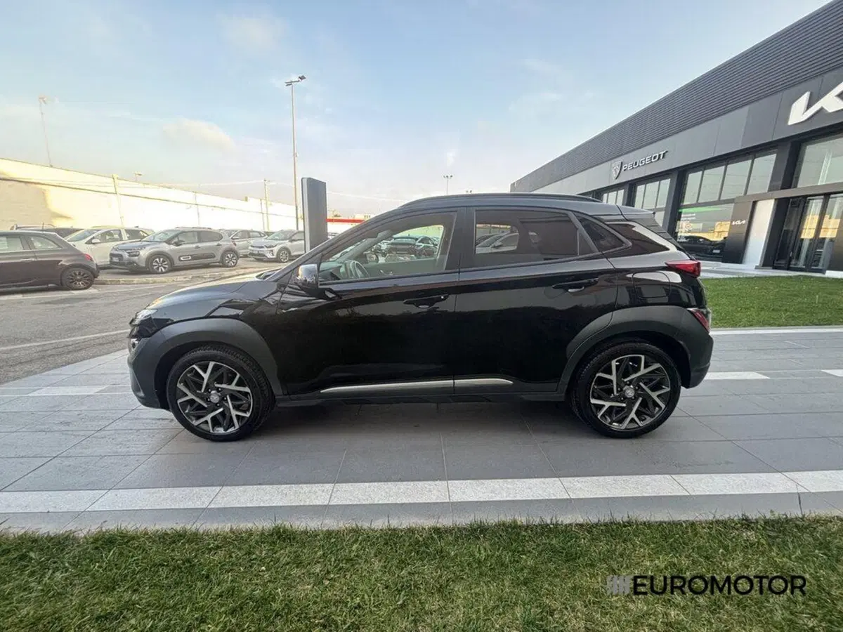 Hyundai Kona usata a Bari (8)
