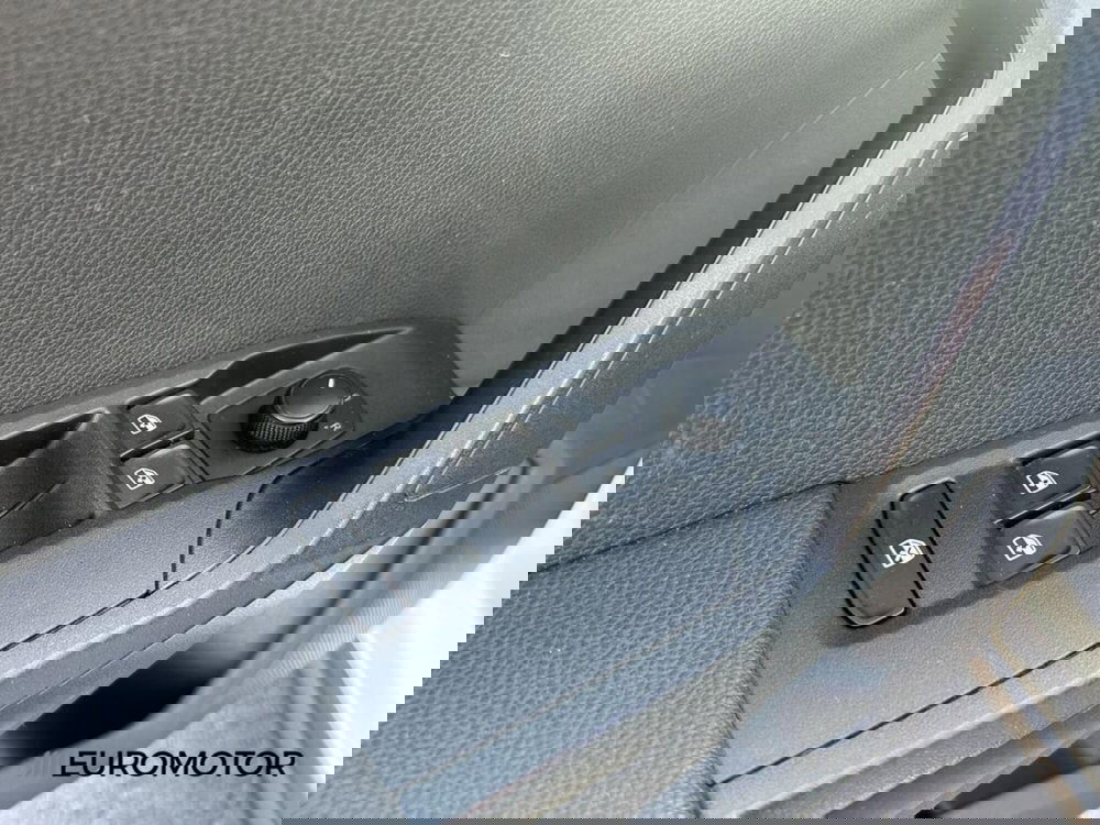 SEAT Arona usata a Bari (11)