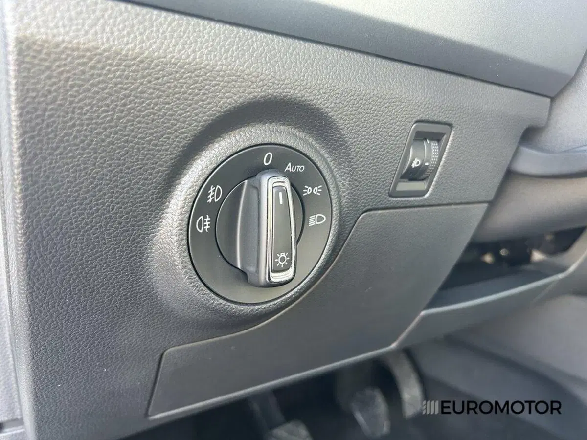 SEAT Arona usata a Bari (13)