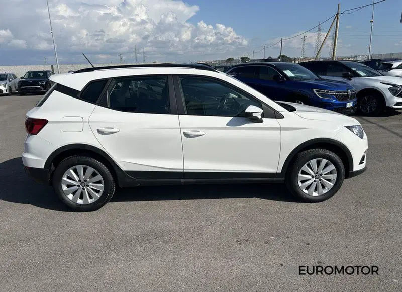 SEAT Arona usata a Bari (4)
