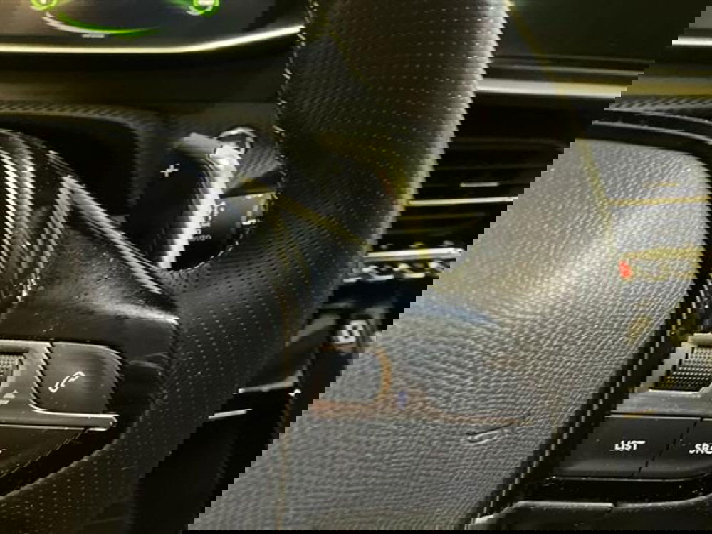 Peugeot 208 usata a Como (19)