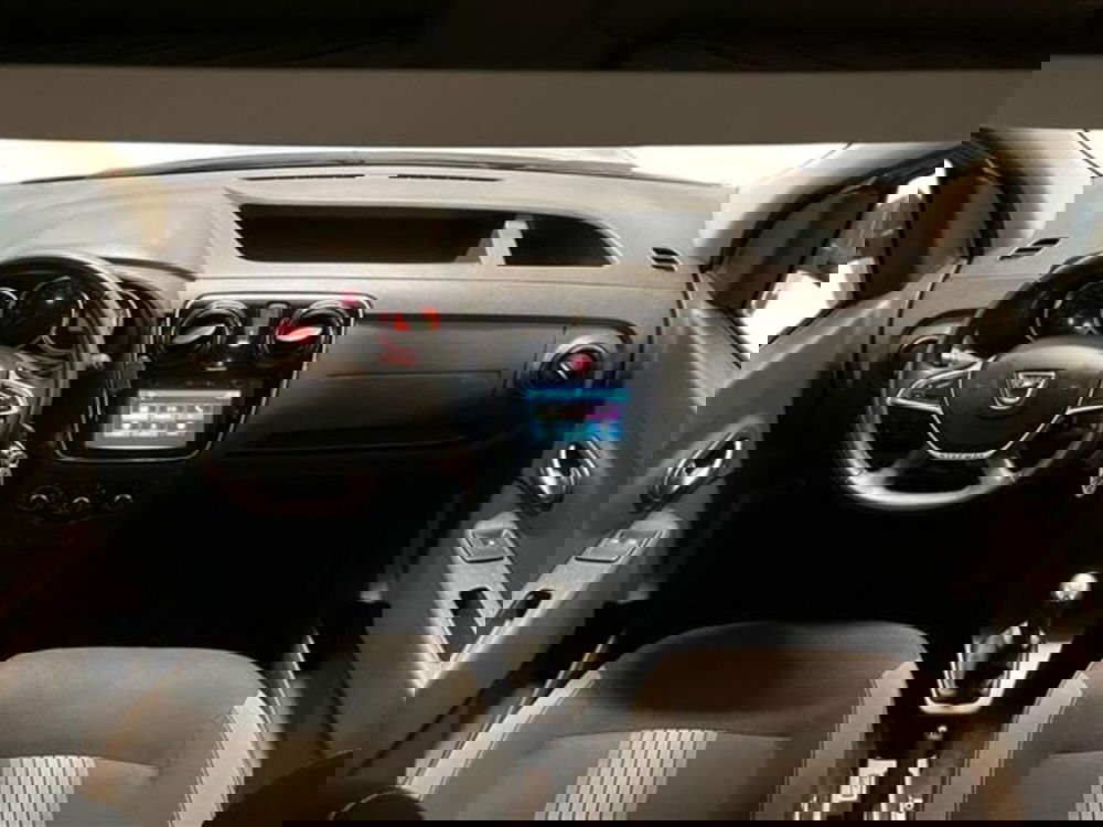 Dacia Dokker usata a Como (9)