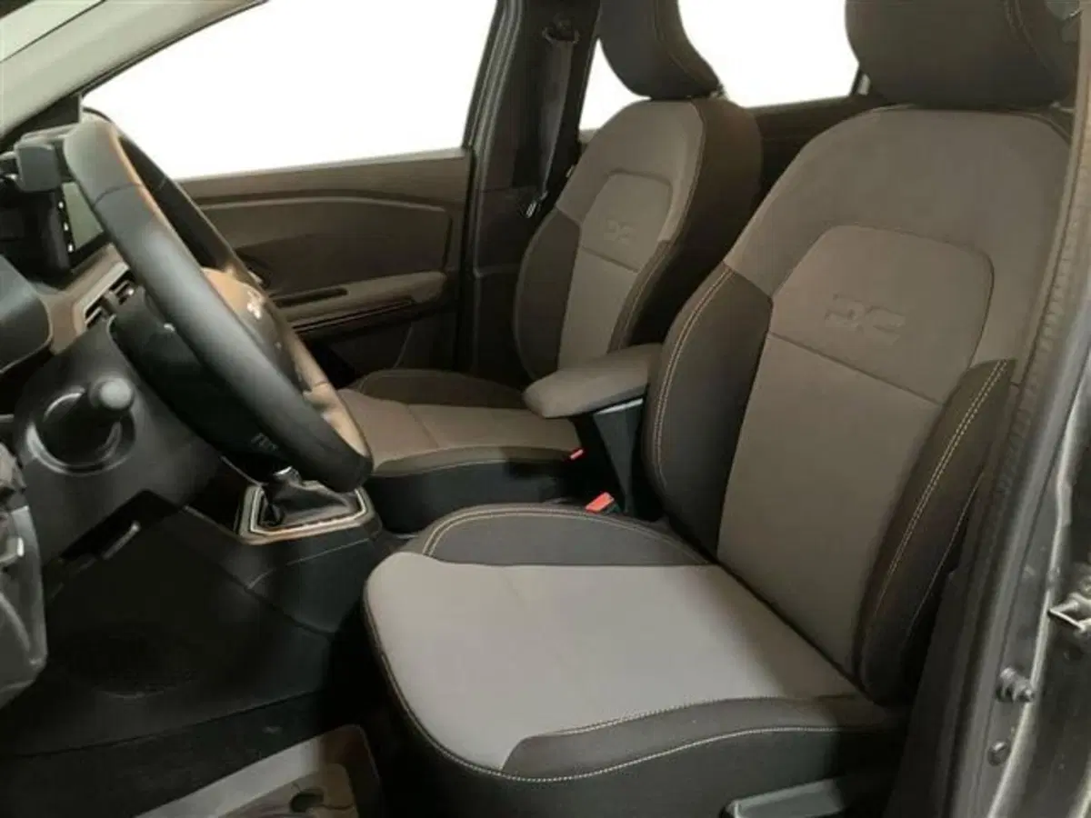 Dacia Jogger nuova a Como (10)
