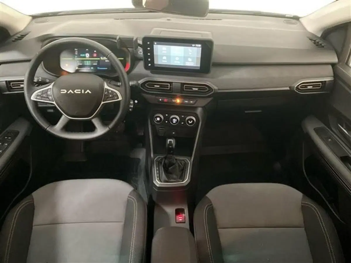 Dacia Jogger nuova a Como (9)