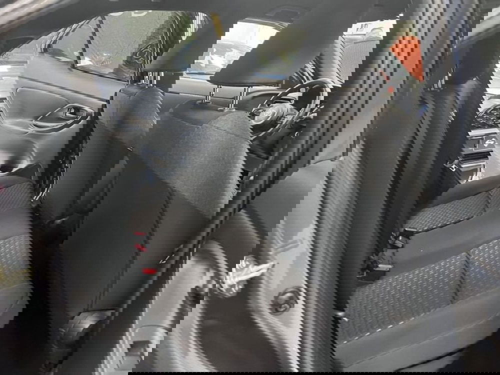 Toyota Yaris Cross usata a Prato (9)