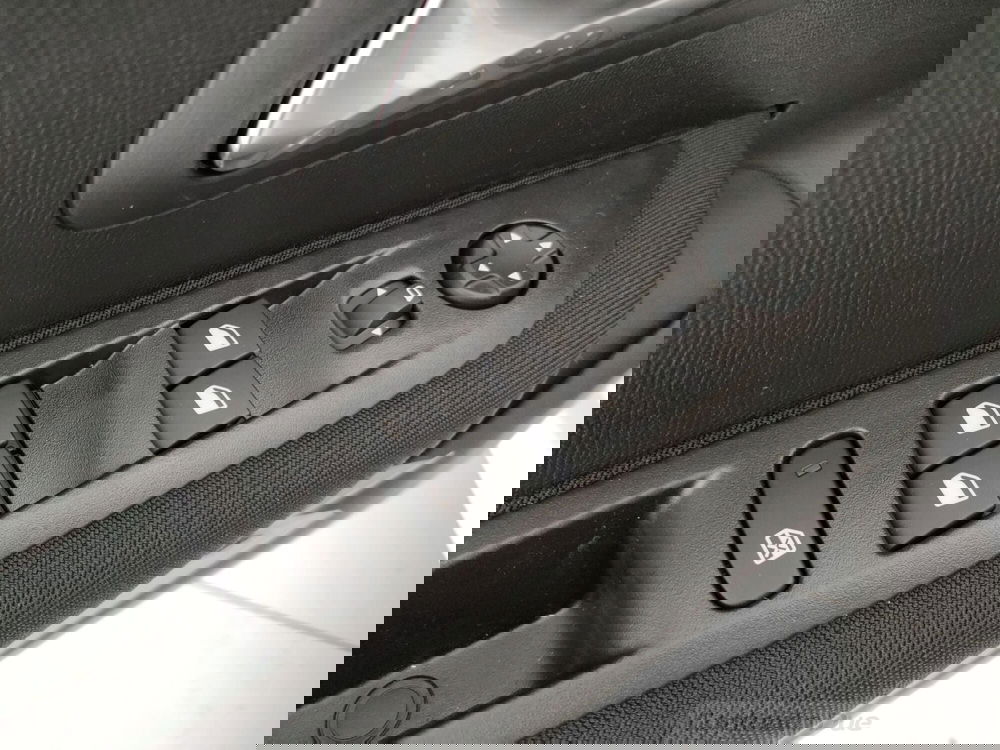 Peugeot 208 usata a Caserta (15)