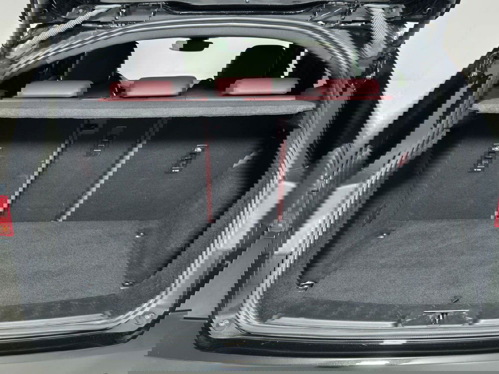 Jaguar E-Pace usata a Alessandria (13)