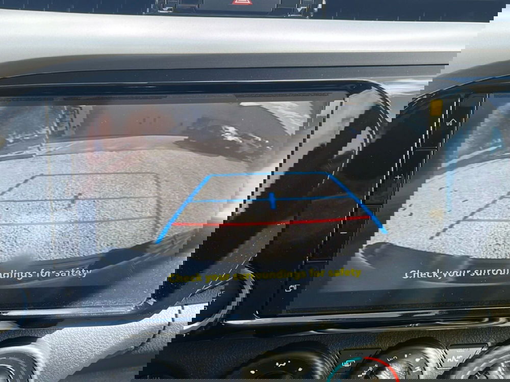 Toyota Hilux nuova a Ragusa (13)