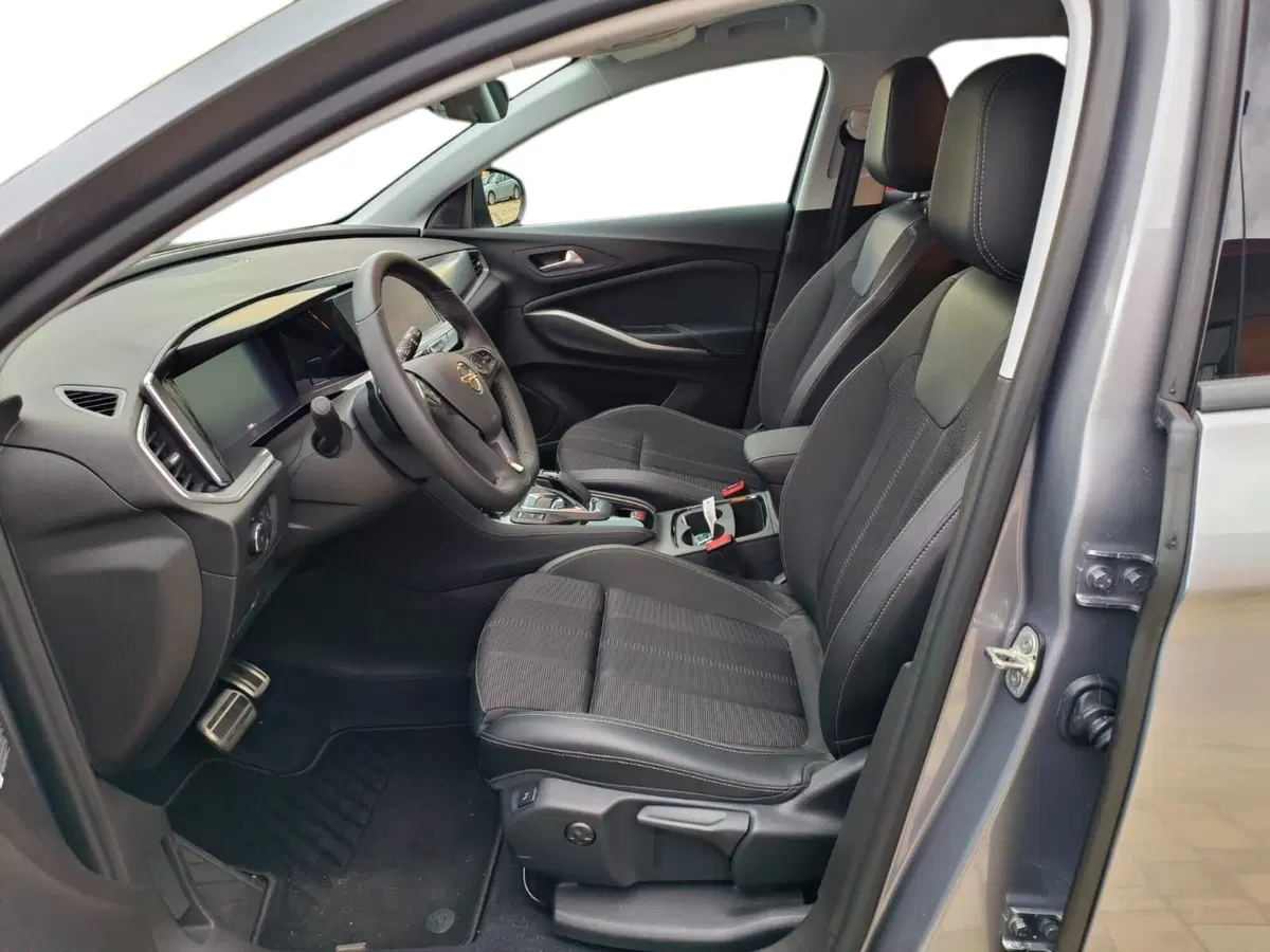 Opel Grandland usata a Pistoia (7)