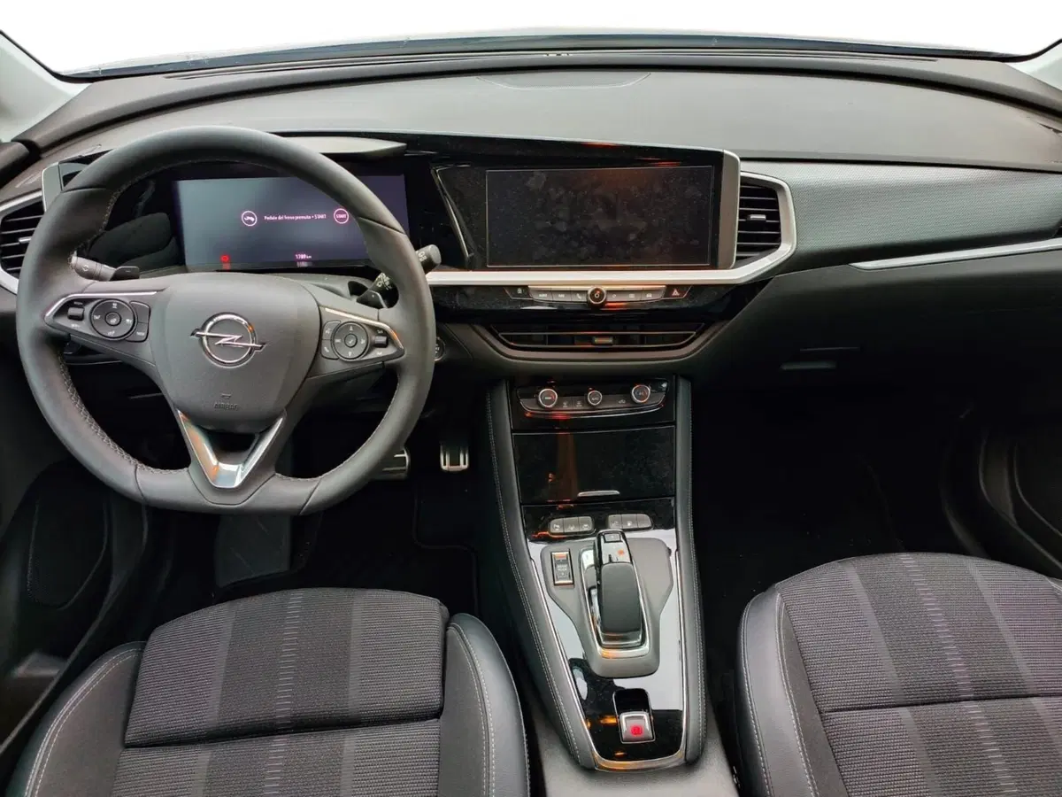 Opel Grandland usata a Pistoia (8)