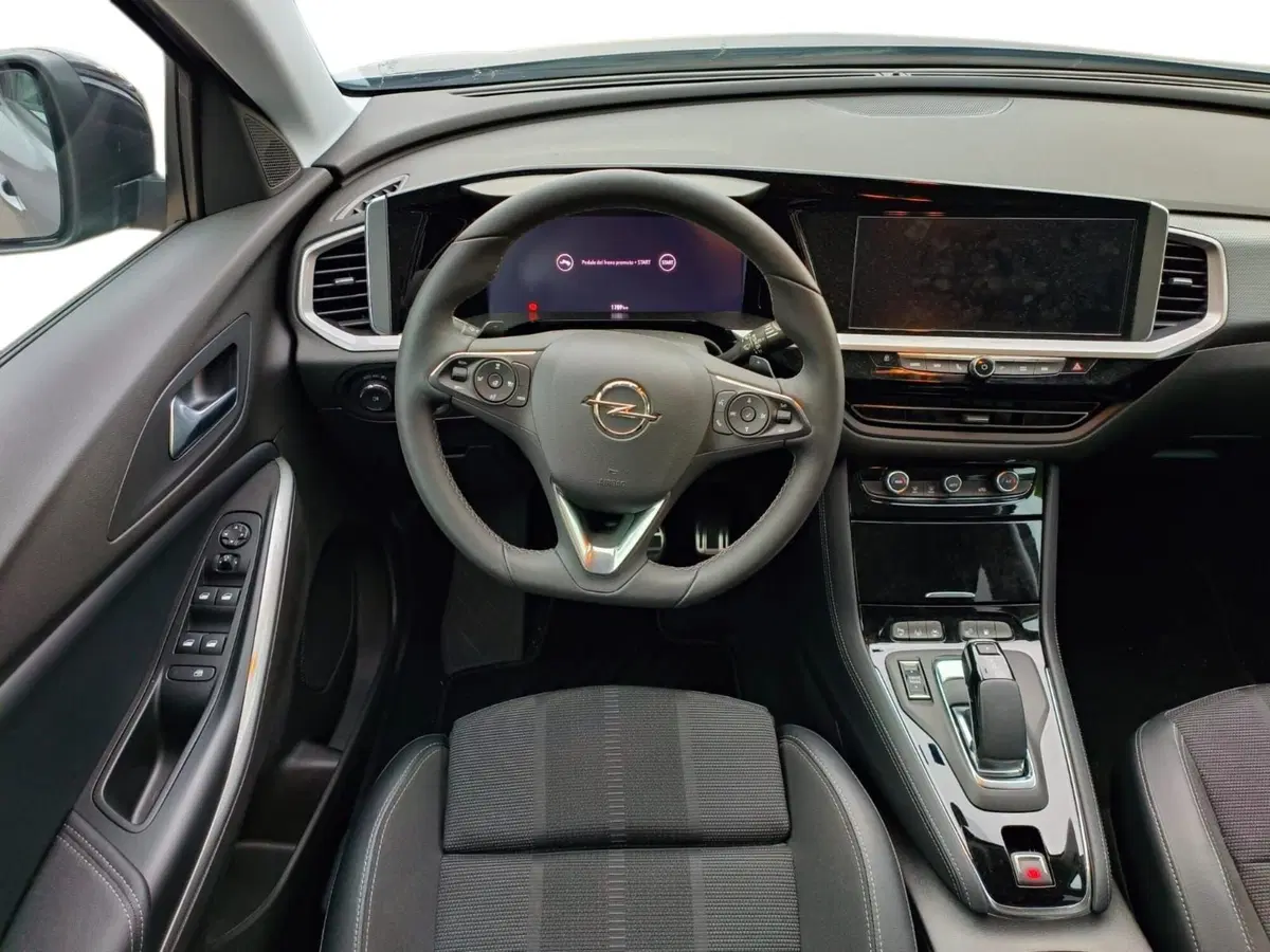 Opel Grandland usata a Pistoia (9)