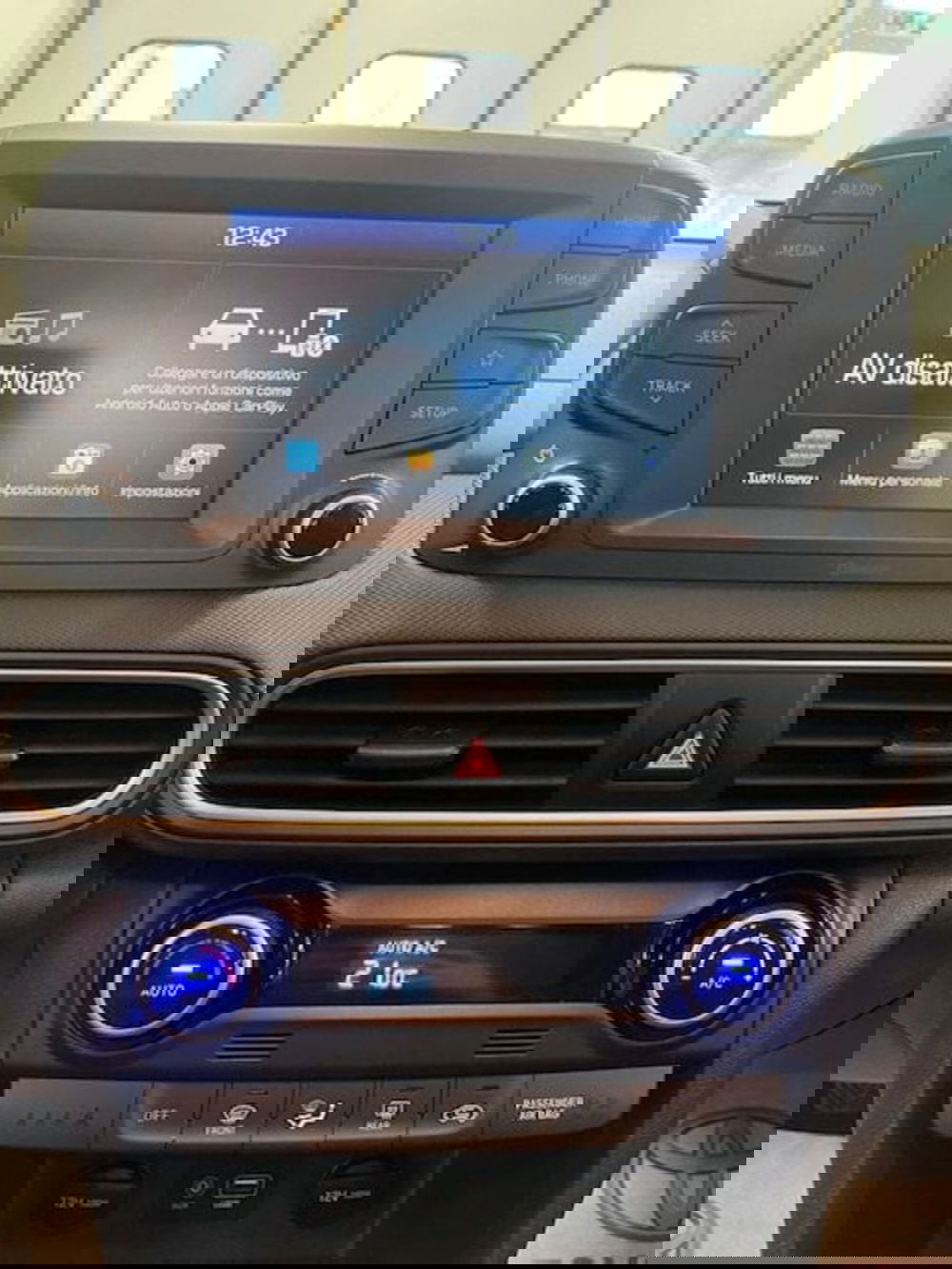 Hyundai Kona usata a Prato (12)