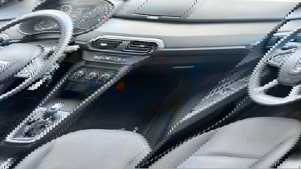 Dacia Sandero usata a Viterbo (12)